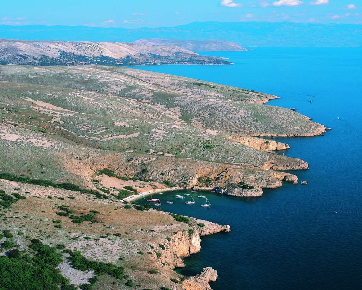 Hidden beaches around Punat